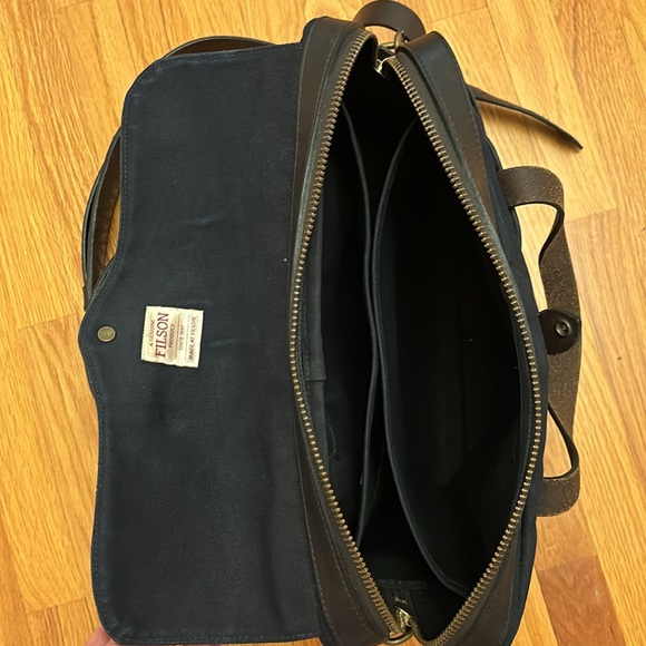 Filson - Rugged Twill Original Briefcase - Navy - Picture 3 of 3